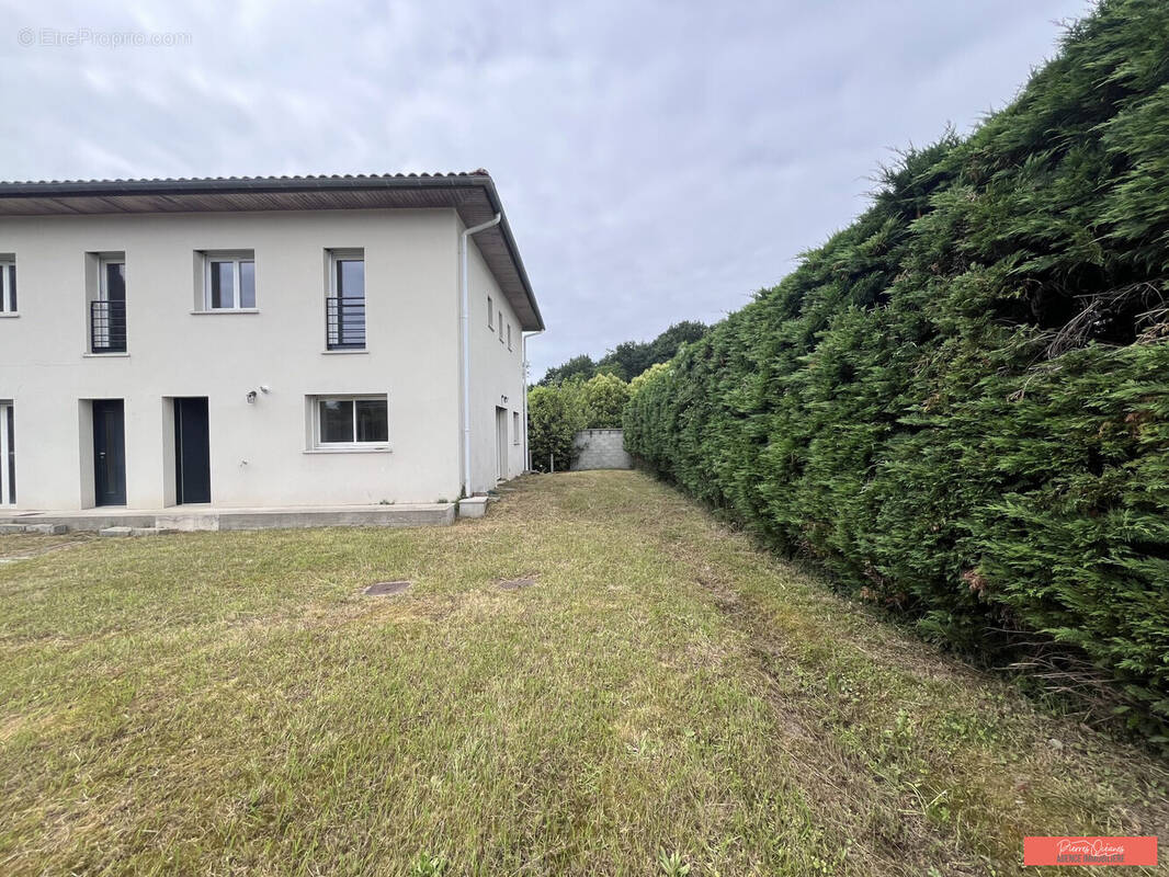 Maison à SAINT-MARTIN-DE-SEIGNANX