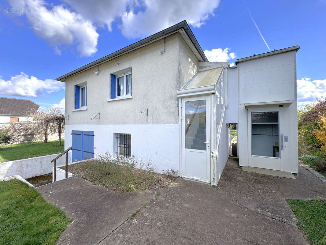 Maison de plain-pied avec ascenseur sur sous-sol total - Proche Bréval et sa gare - photo 18