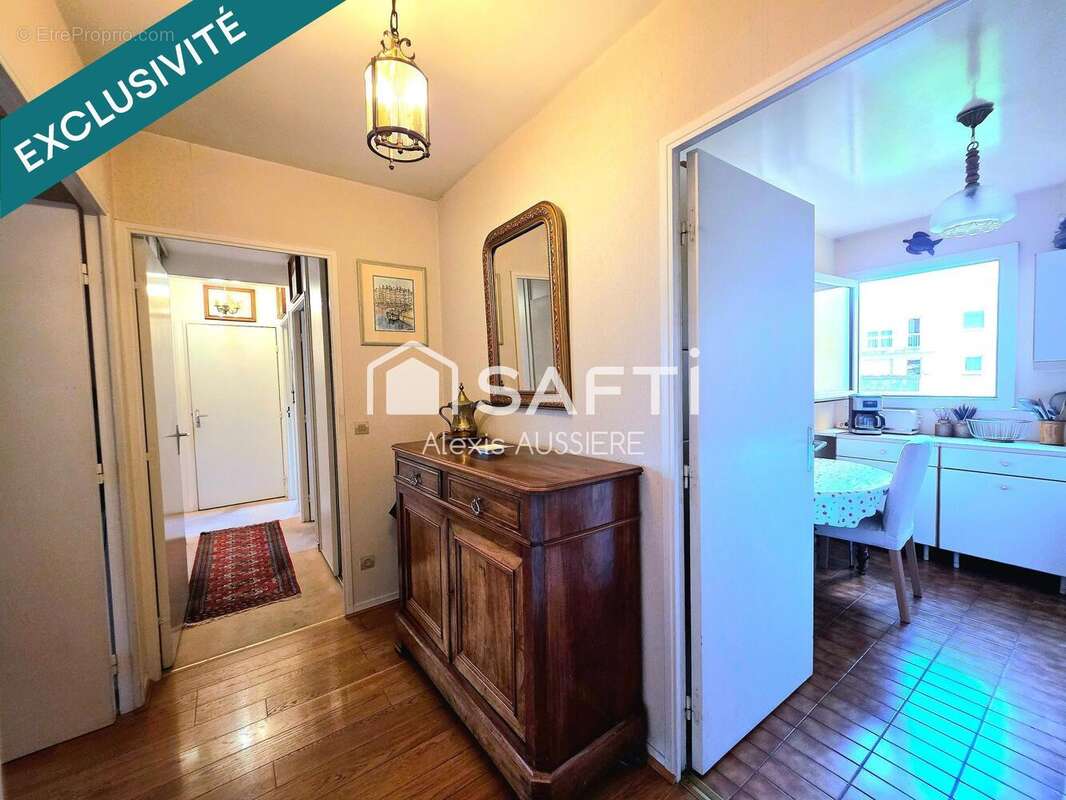 Photo 2 - Appartement à LE KREMLIN-BICETRE