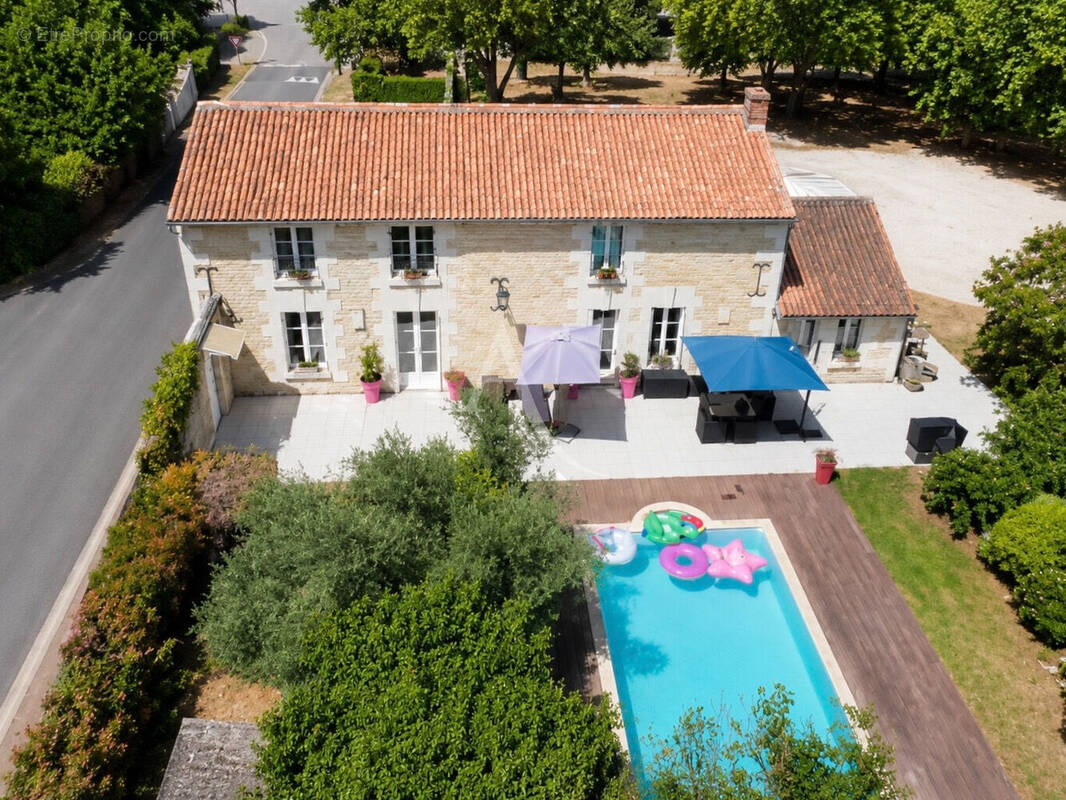 Maison à LA CHAUSSEE