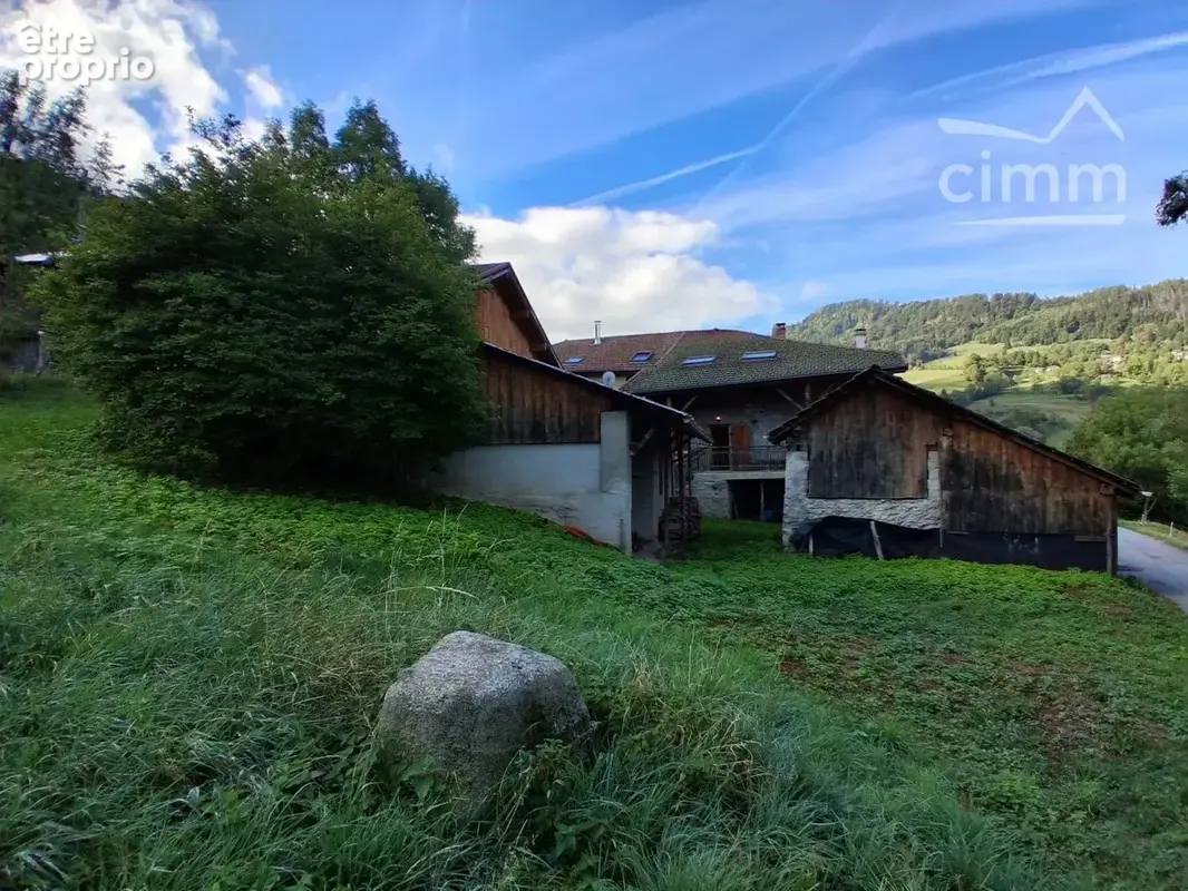 Maison à rénover avec grange et jardin - photo 3