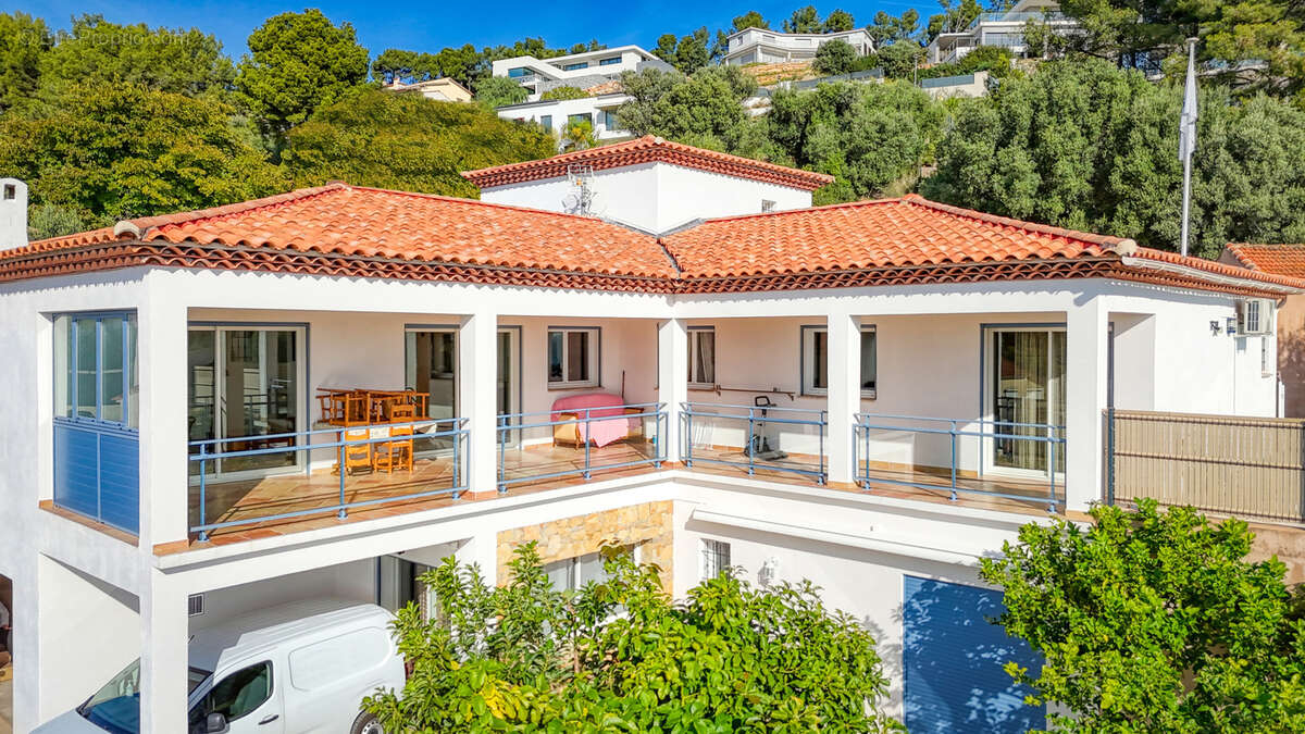 Elégante maison vue mer avec piscine et vue panoramique à Ollioules - photo 2