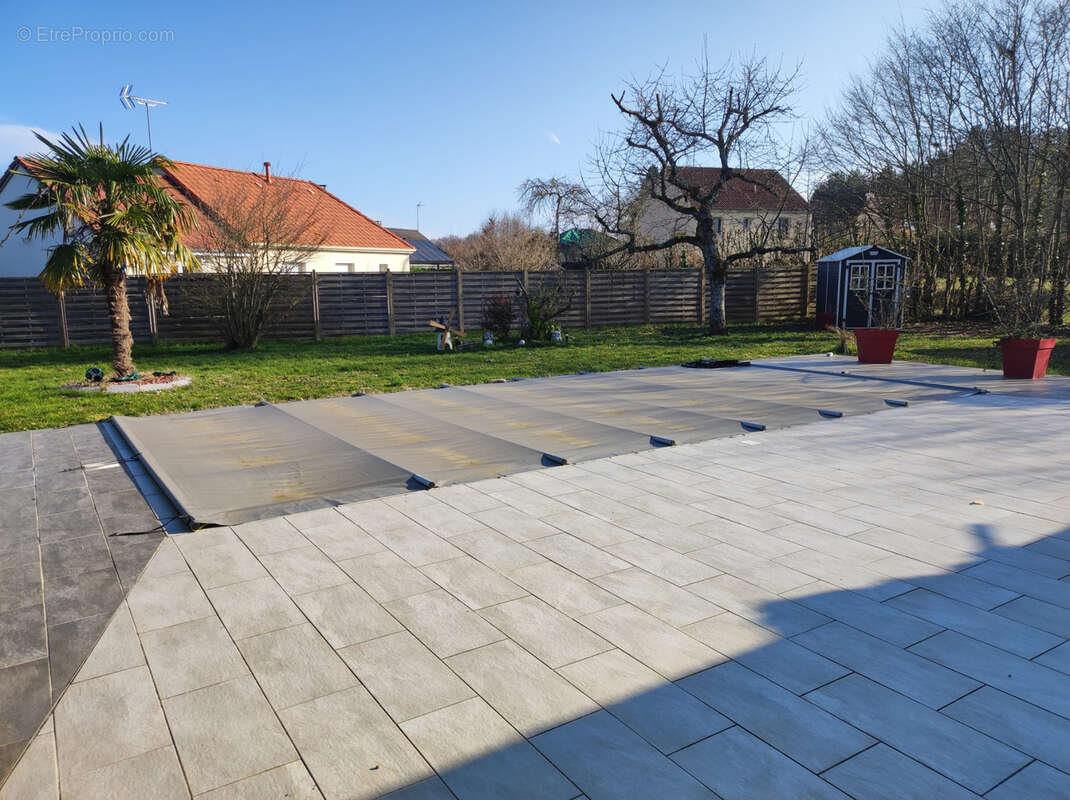 Maison à CHEVILLON-SUR-HUILLARD