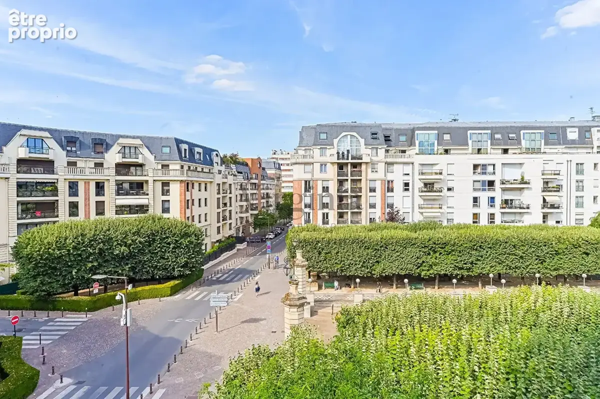 Appartement à CHARENTON-LE-PONT