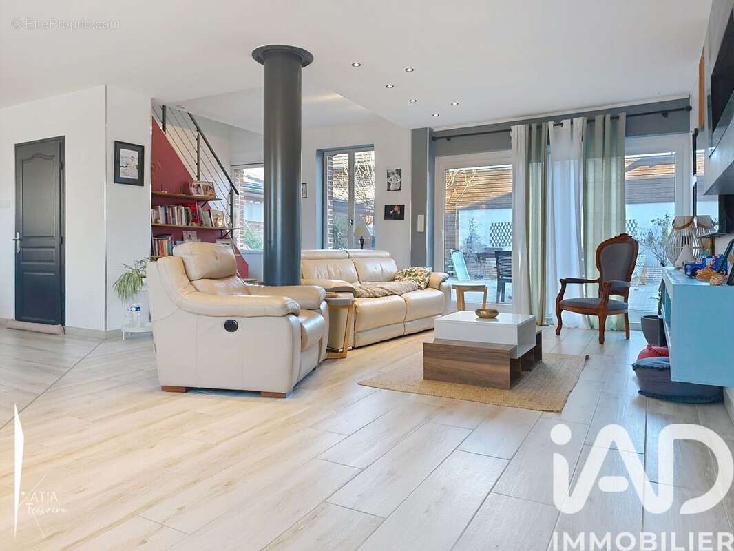 Photo 2 - Maison à RICHEBOURG