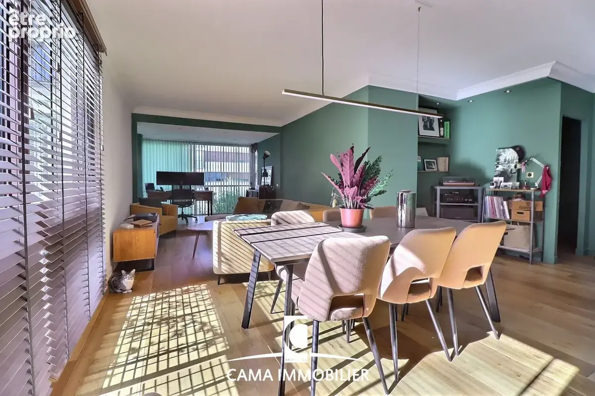 Photo Appartement à Fontenay-Le-Fleury au prix de 210 000€