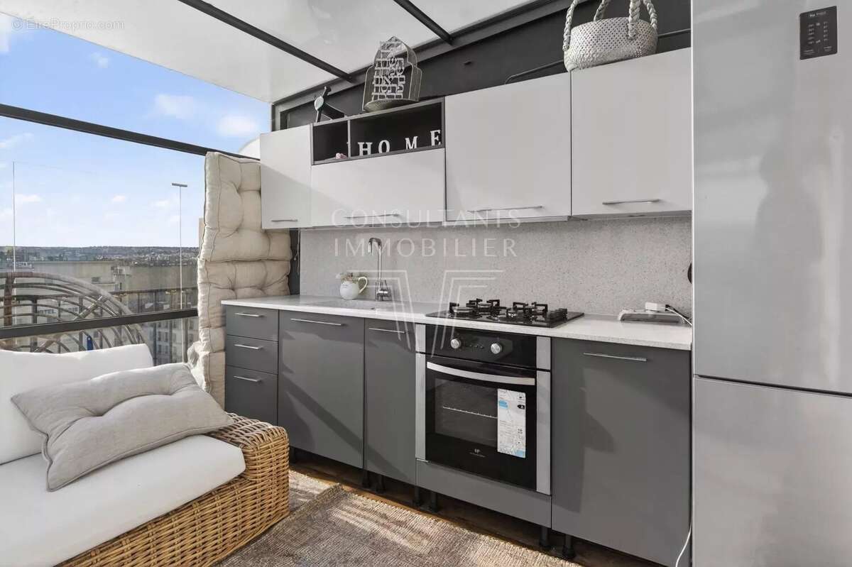 Appartement à NEUILLY-SUR-SEINE