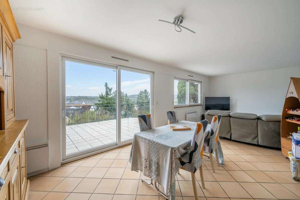 Maison à BONNIERES-SUR-SEINE