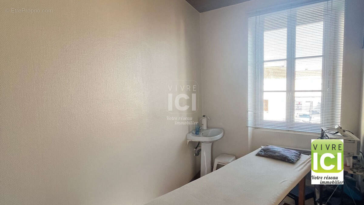 Commerce à LA CHAPELLE-BASSE-MER