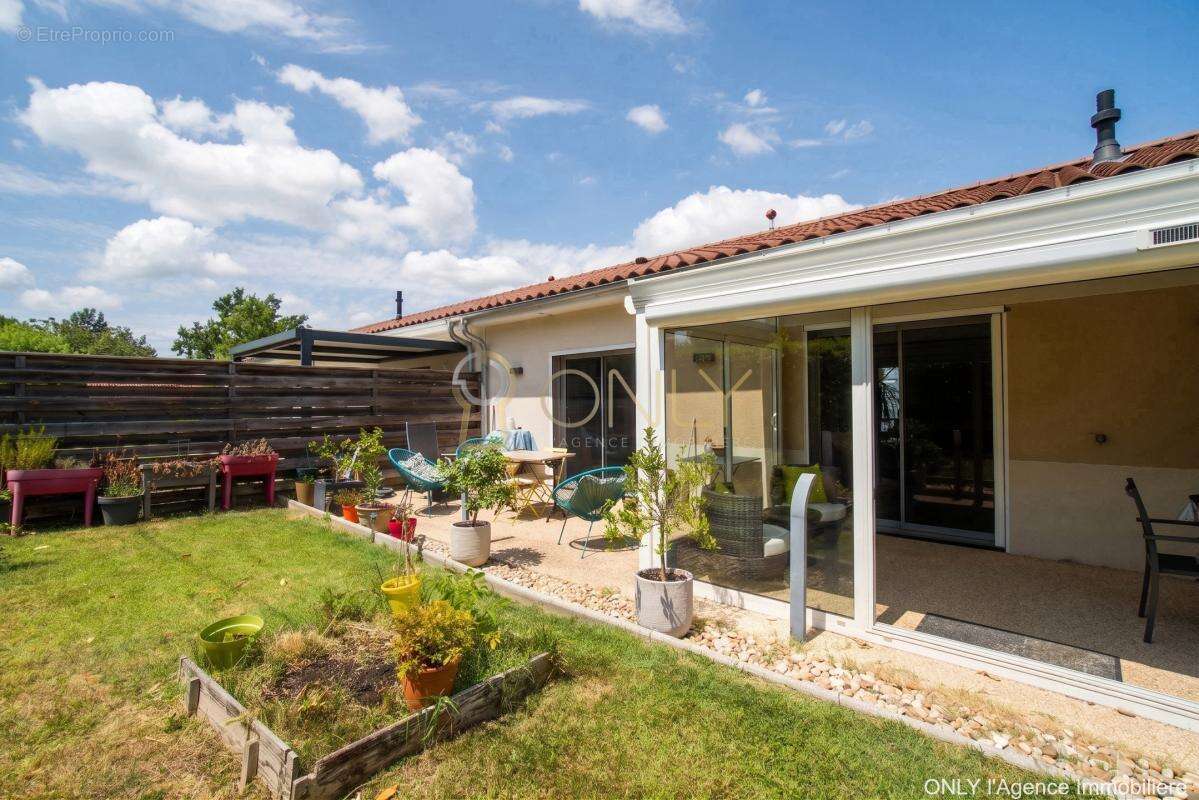 Sulignat - Maison Mitoyenne de plain-pied 110 m² à vendre - photo 5