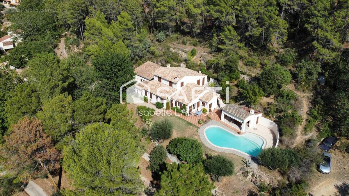 Photo 1 - Maison à SALERNES