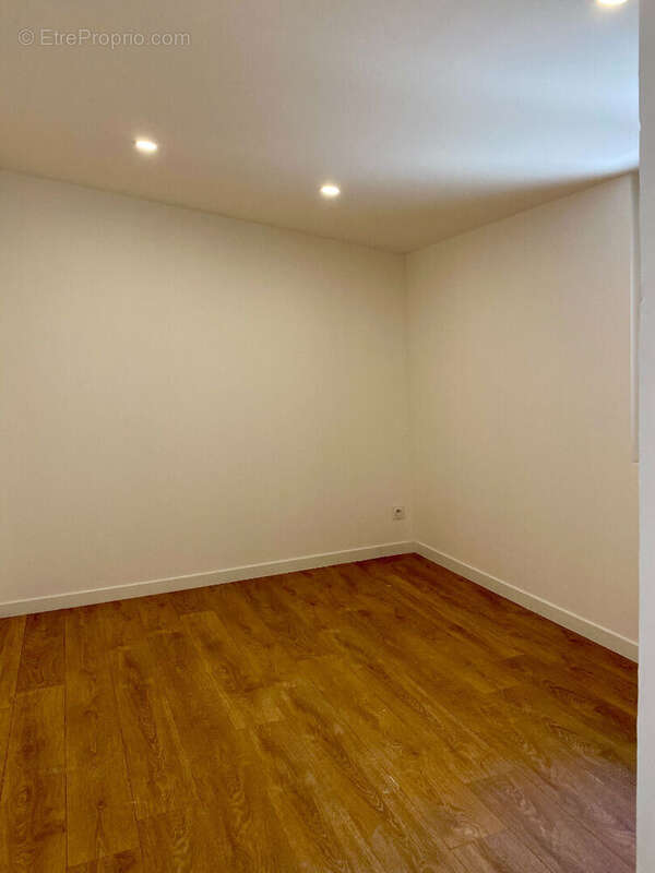 Immeuble  10 logements+ Permis de Construire  Quartier La Blancarde (13004 Marseille) - photo 5