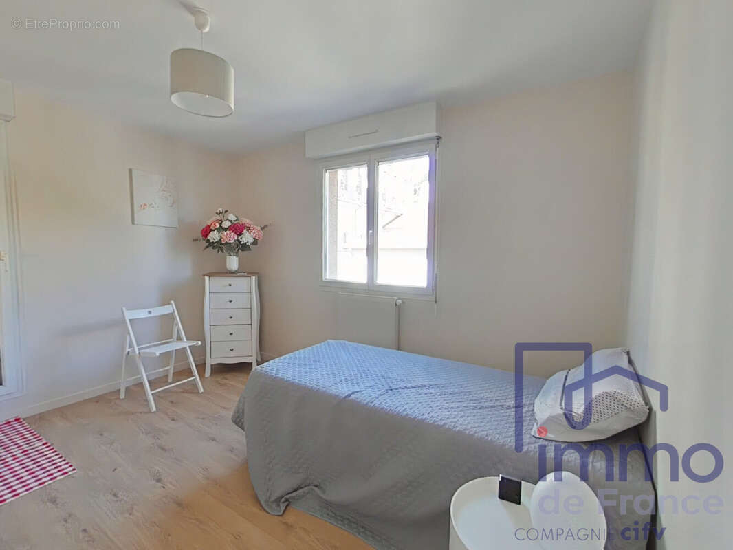 Appartement 53 m² à Vals-Pres-Le-Puy  - photo 8