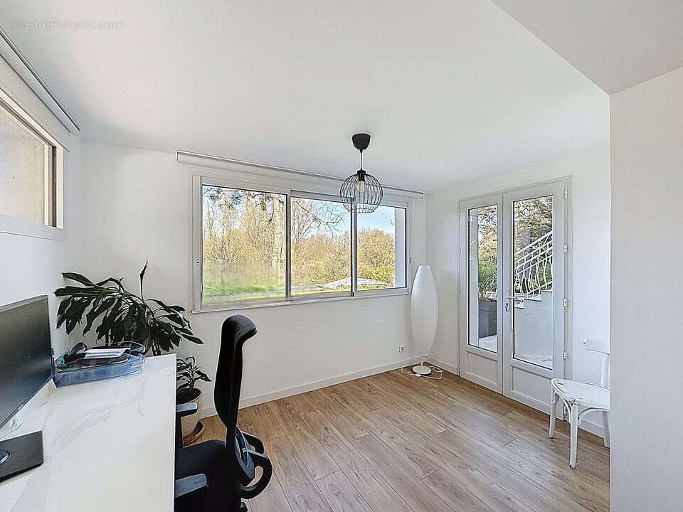 Maison Cenac 6 pièce(s) 162 m2 - photo 12