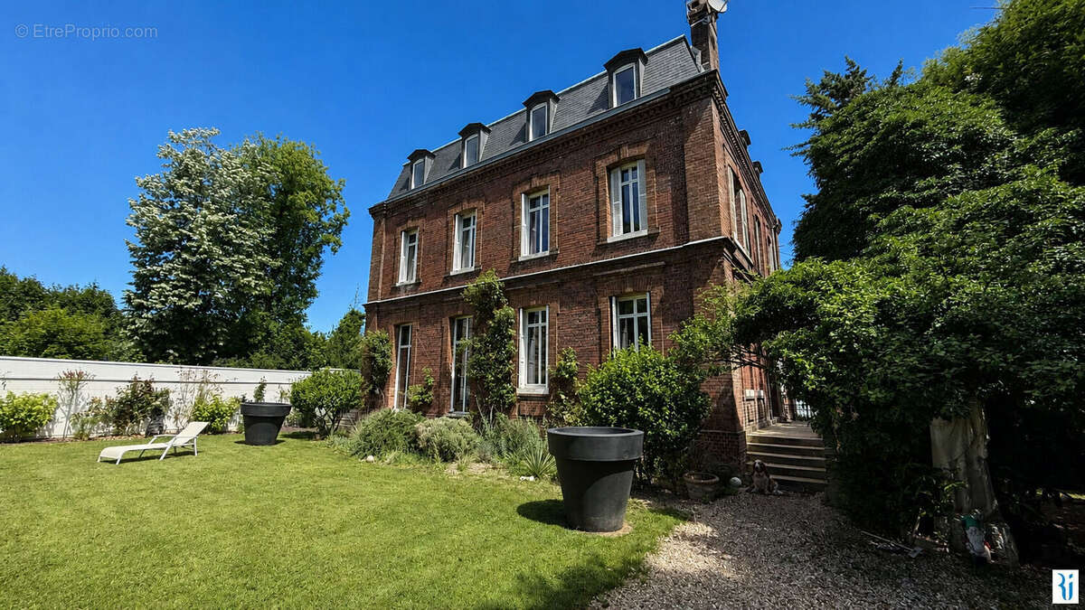 Maison à MONT-SAINT-AIGNAN
