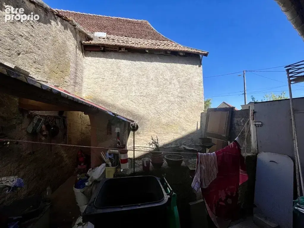 Maison semi-mitoyenne 4 pièces d'environ 100 m² avec dépendance et un petit extérieur. - photo 6