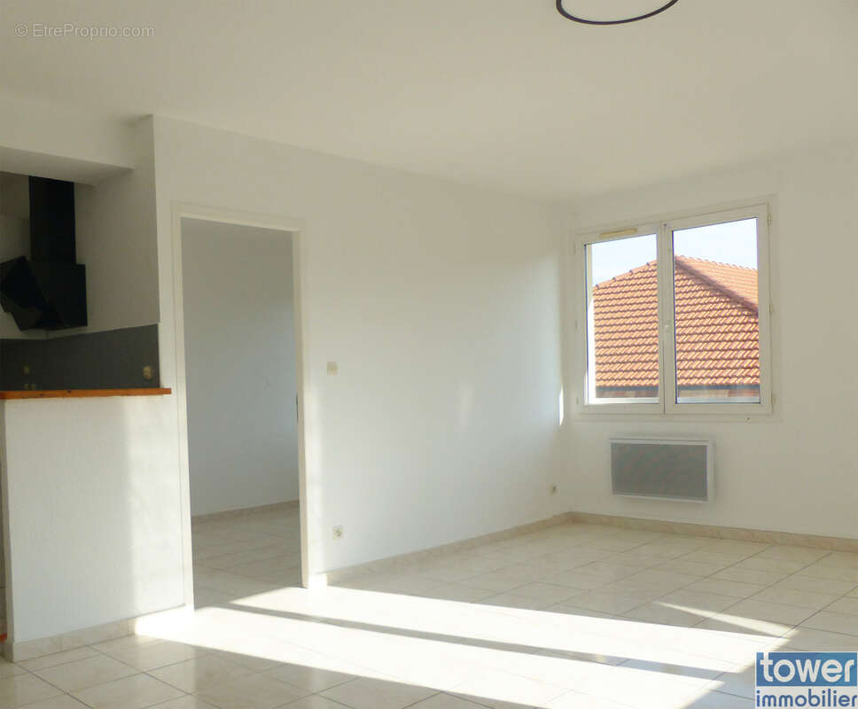 Appartement à LAMALOU-LES-BAINS
