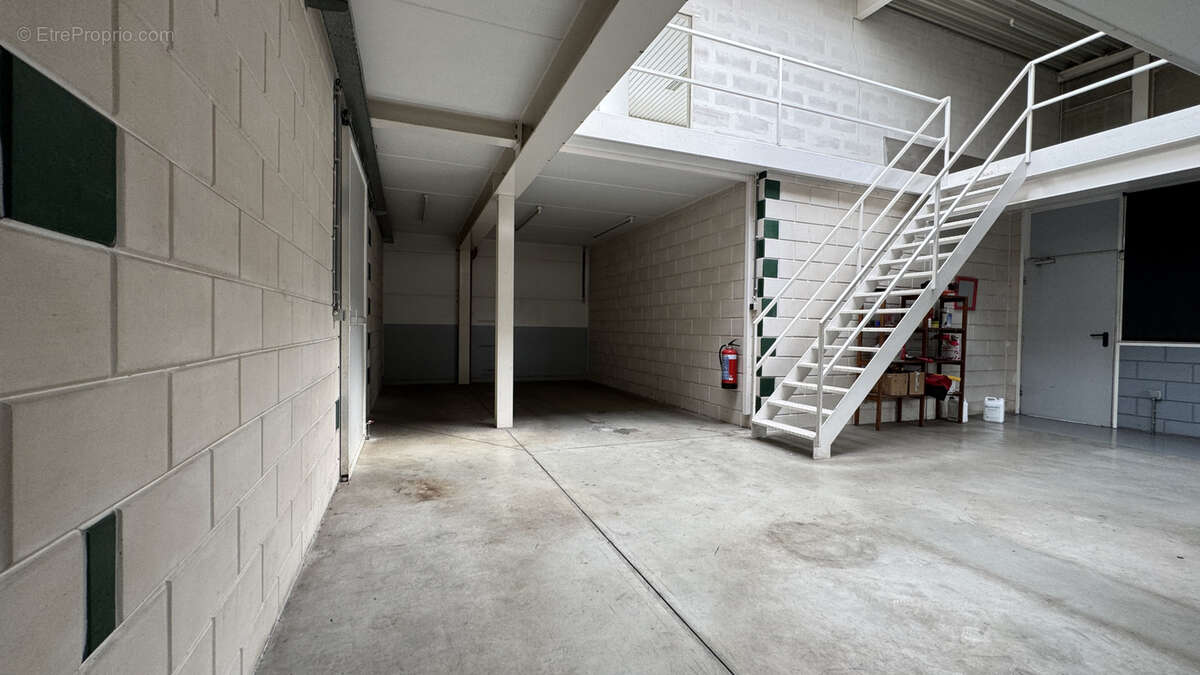 Commerce à SUNDHOUSE