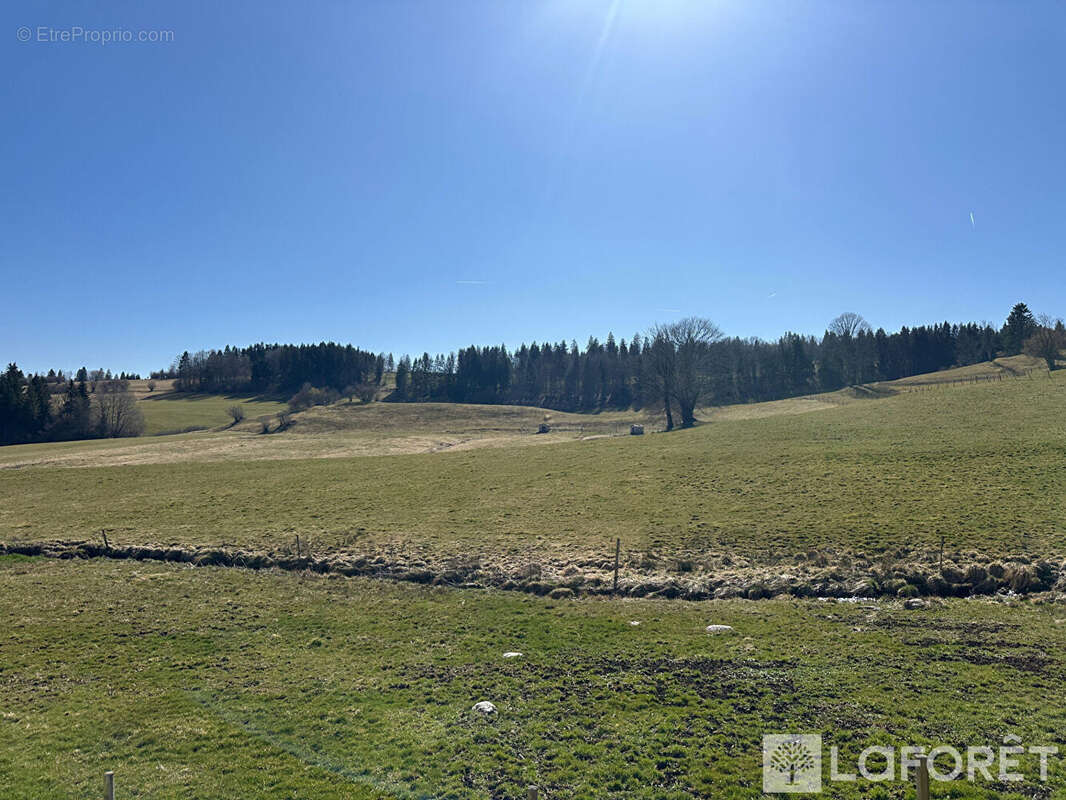 Appartement à REMORAY-BOUJEONS