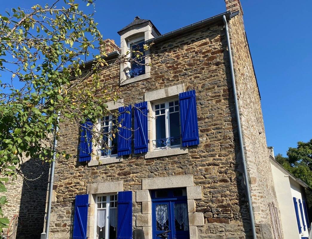 Maison à LE MINIHIC-SUR-RANCE