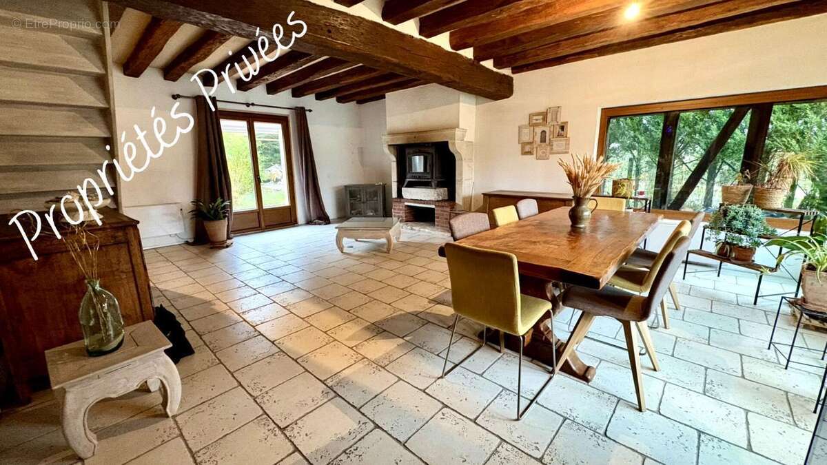Maison à CHITENAY