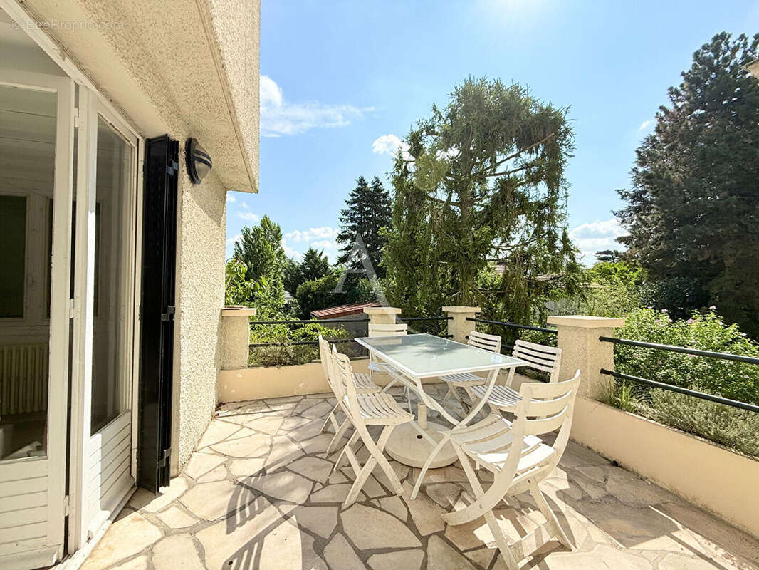 Maison à LE PERREUX-SUR-MARNE