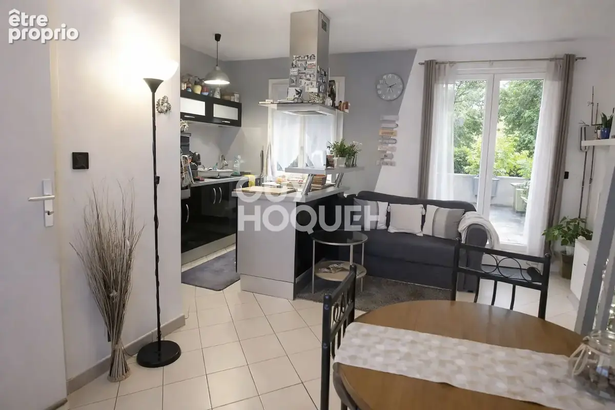 MEZIERES SUR SEINE - Investissement locatif - T2 duplex loué - Jardin SUD ?-2 parkings - RER E à pied - photo 4