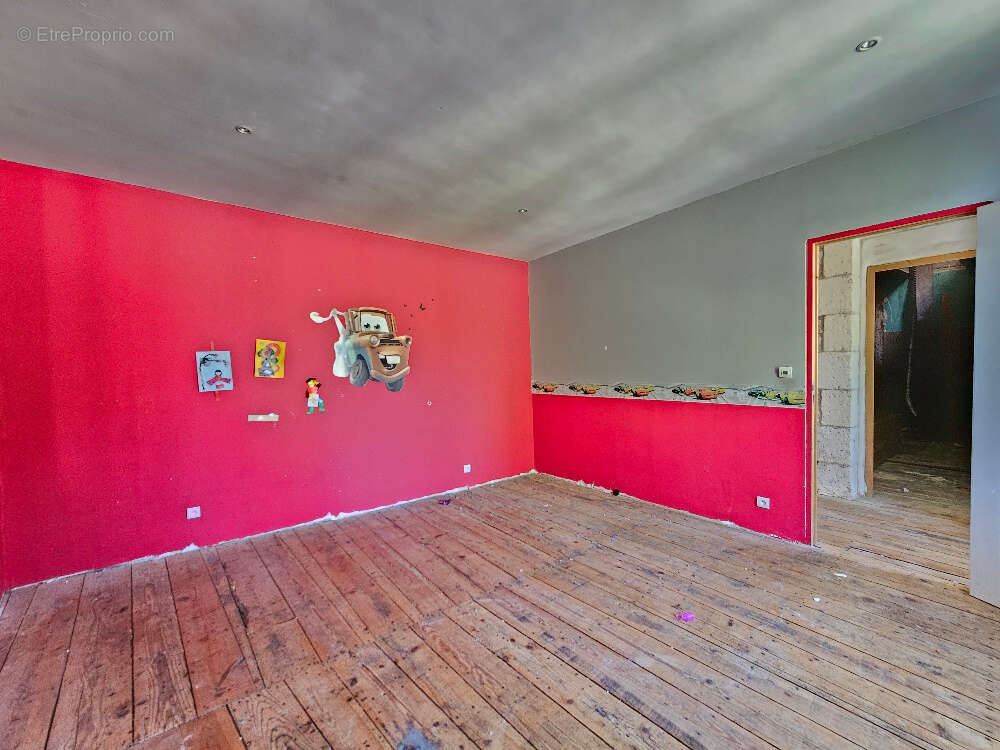 Maison à MOUTHIERS-SUR-BOEME