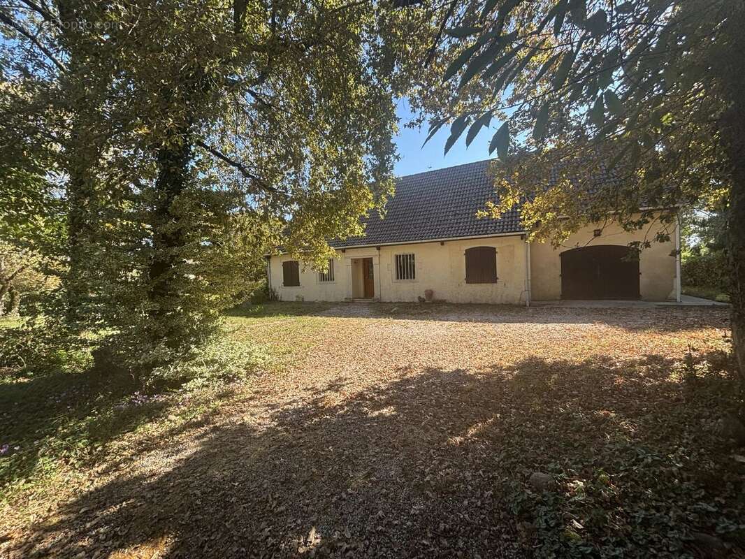 Maison à VIC-EN-BIGORRE