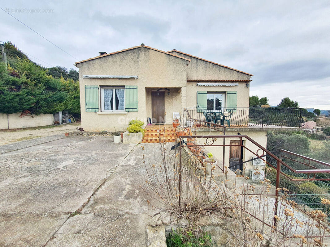 Maison à SAINT-CHAMAS