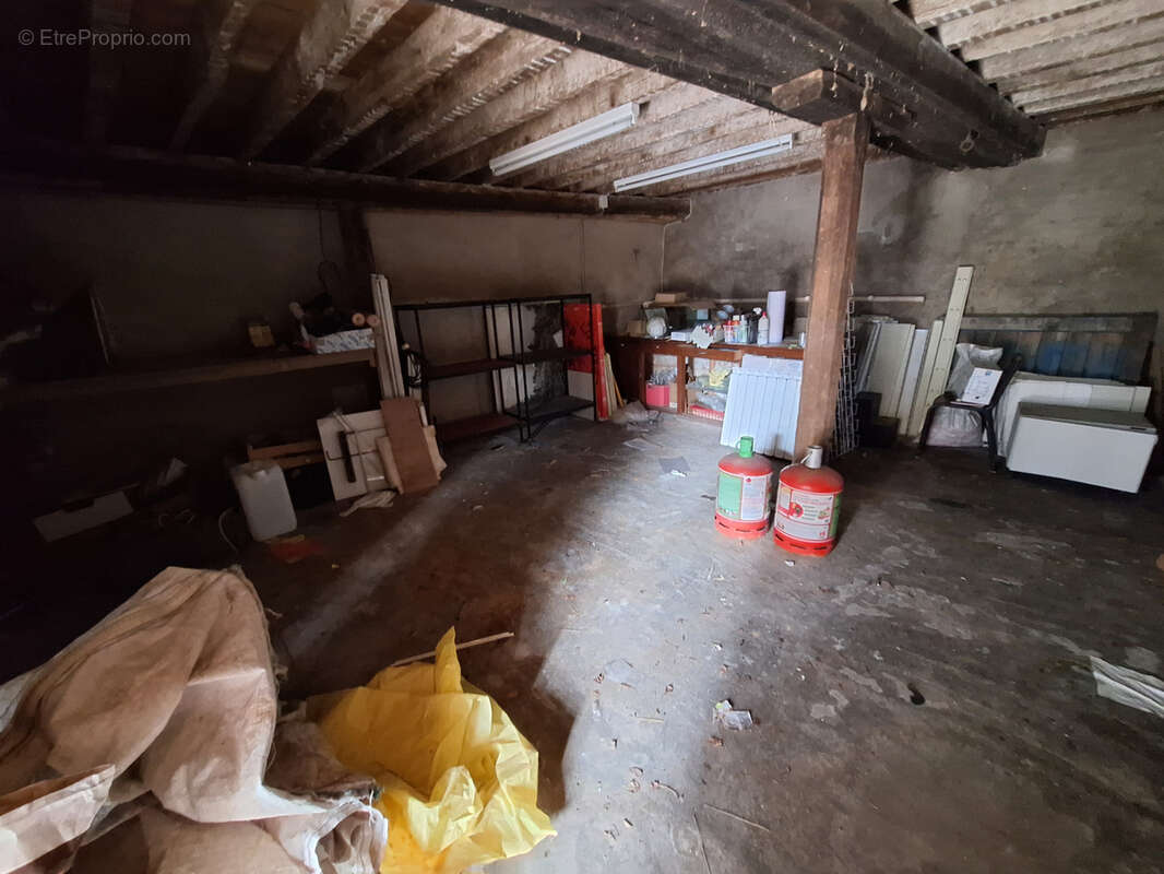 Appartement à EGRISELLES-LE-BOCAGE