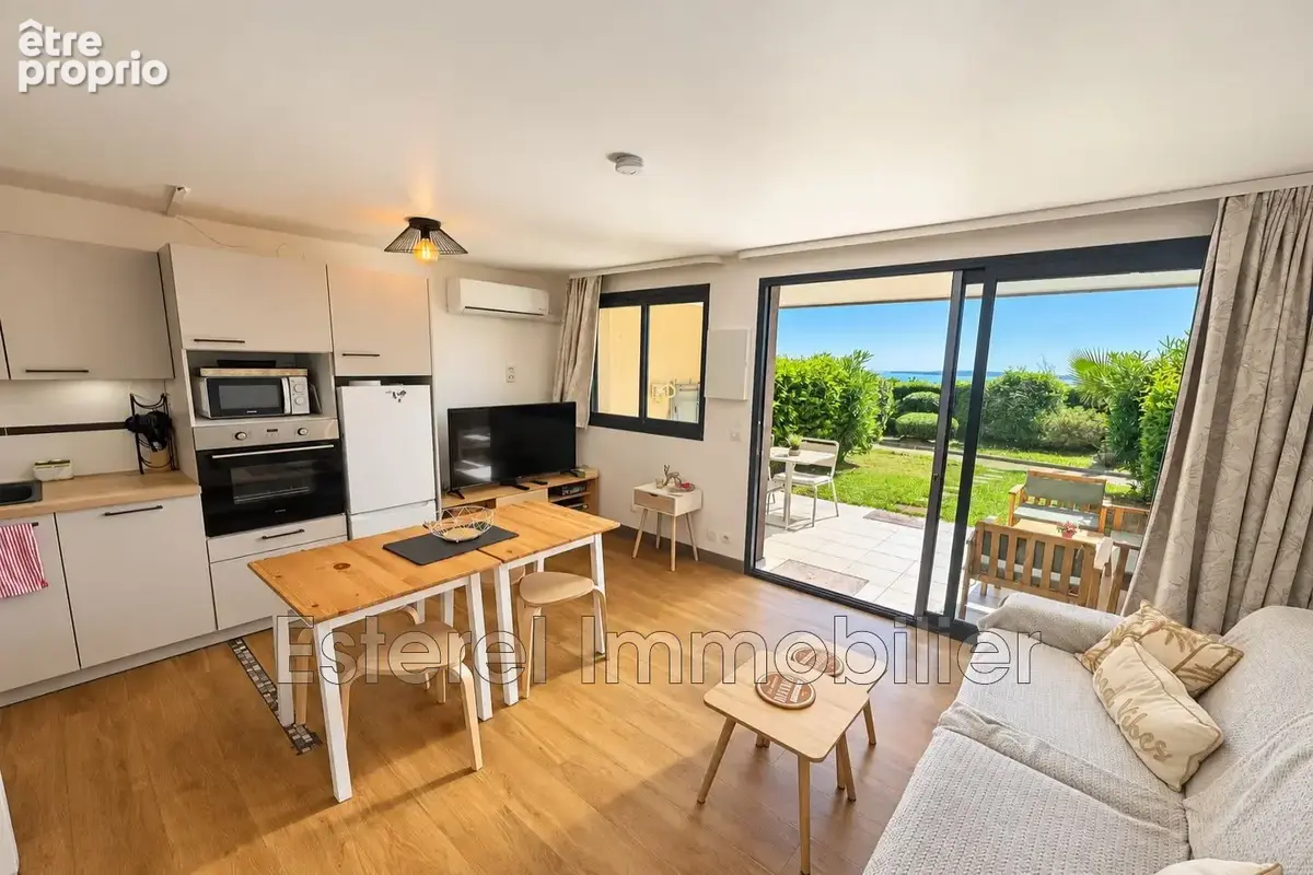 Appartement 3 pièces 35 m² à vendre à Cannes (06400) - photo 2