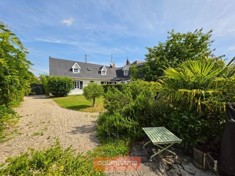 Propriete 273 m² 6 chambres jardin expo sud - photo 1