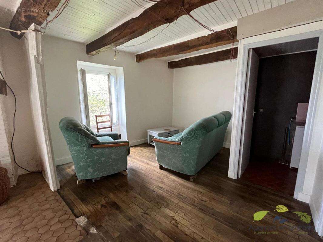 Maison à EYMOUTIERS