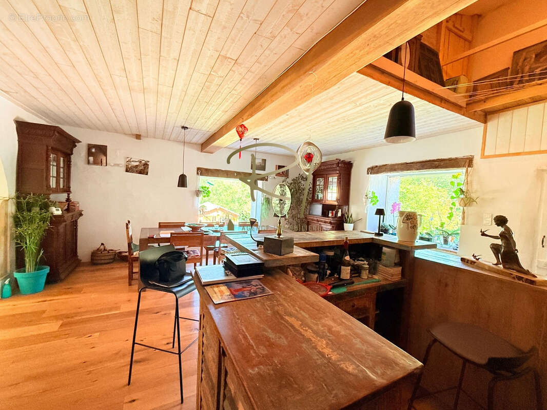 Maison à BARJAC