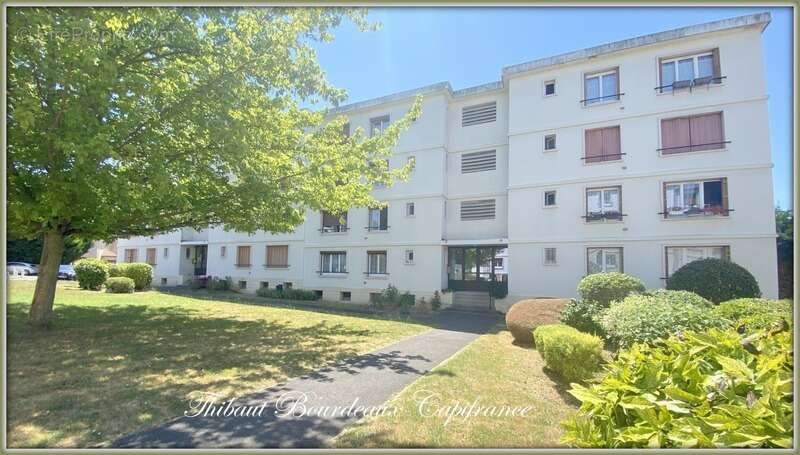 Appartement à SAINTE-GENEVIEVE-DES-BOIS