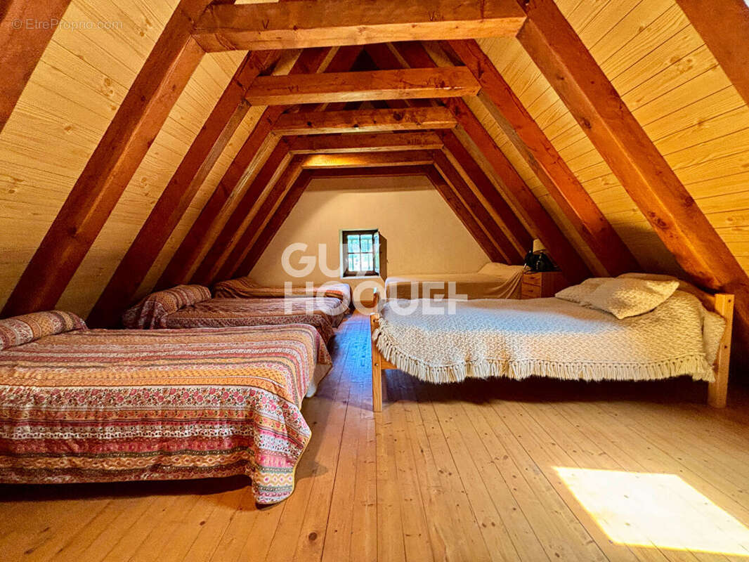 Maison à FRAYSSINET-LE-GELAT