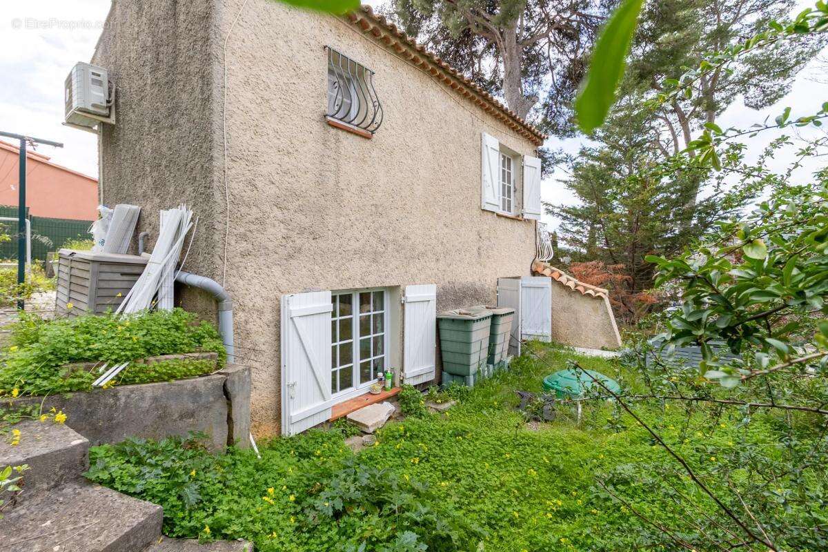 Maison à CARQUEIRANNE