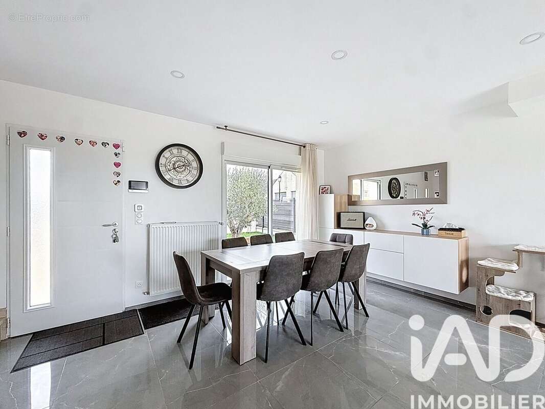 Photo 6 - Maison à OZOUER-LE-VOULGIS