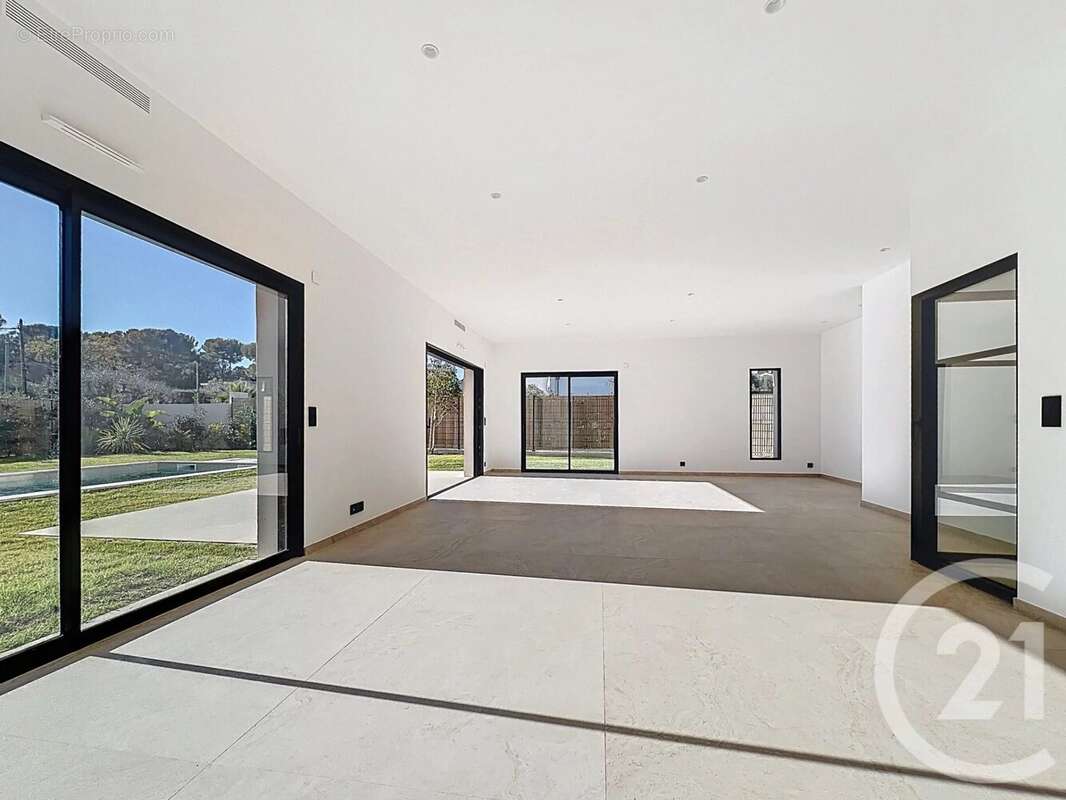 Maison 143 m² à Mougins  - photo 6