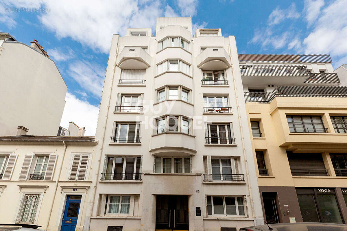 Appartement à PARIS-15E