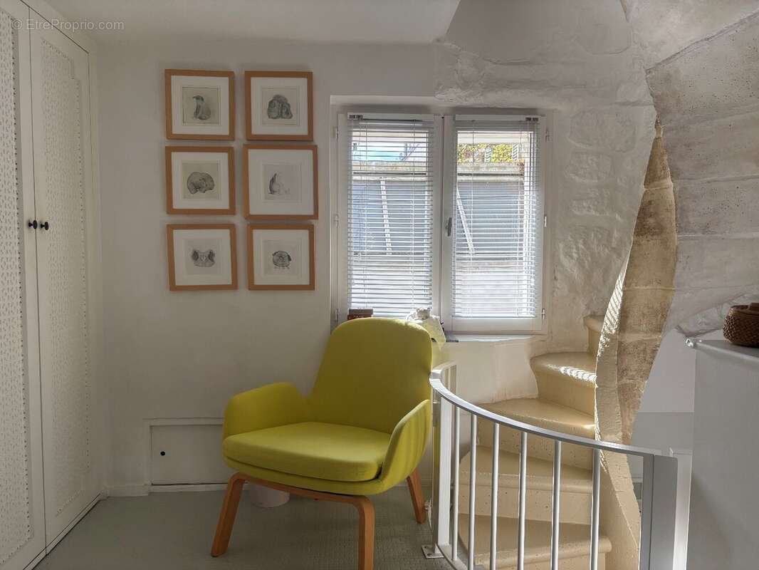 Appartement à PARIS-11E