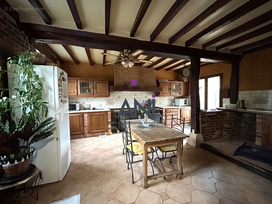 Maison à VARNEVILLE-BRETTEVILLE