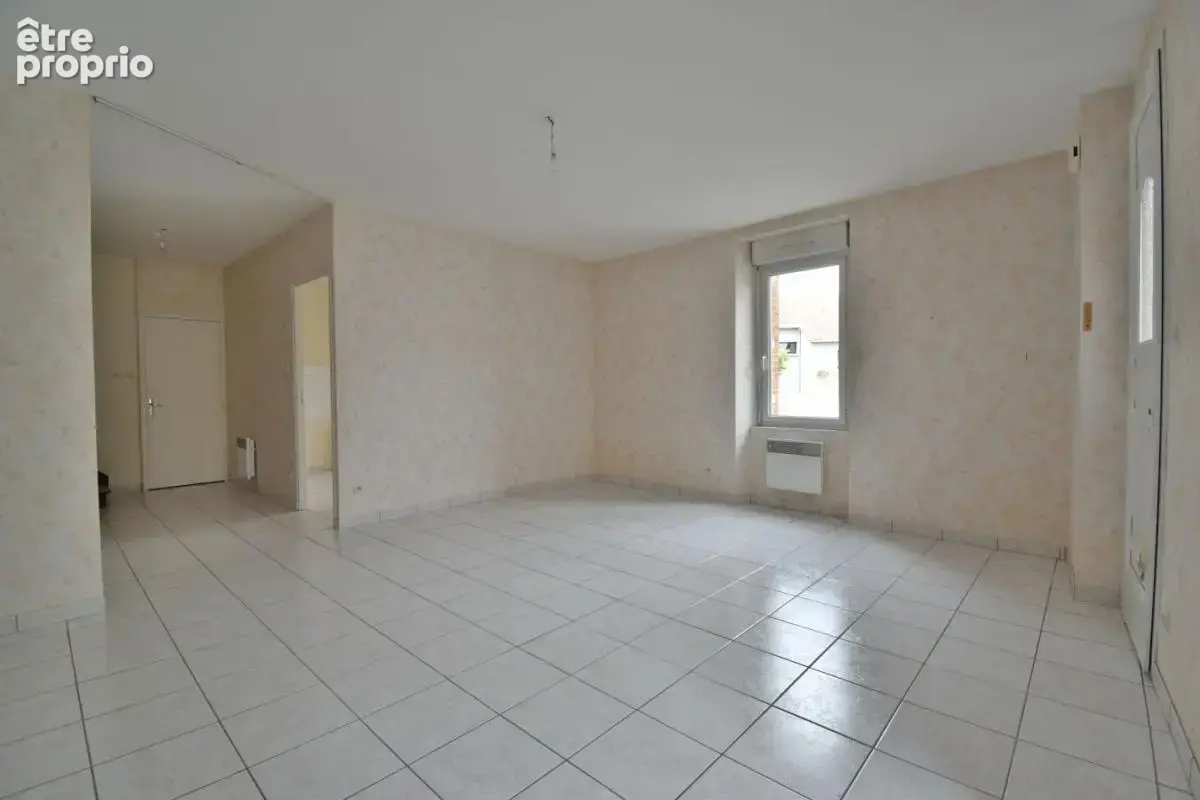 Maison 3 pièces 80 m² à vendre à Yzernay (49360) - photo 3