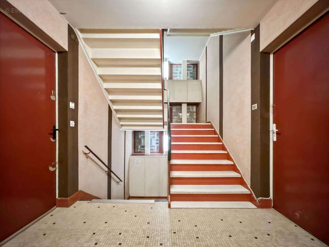 Appartement à SAINT-JEAN-DE-LA-RUELLE