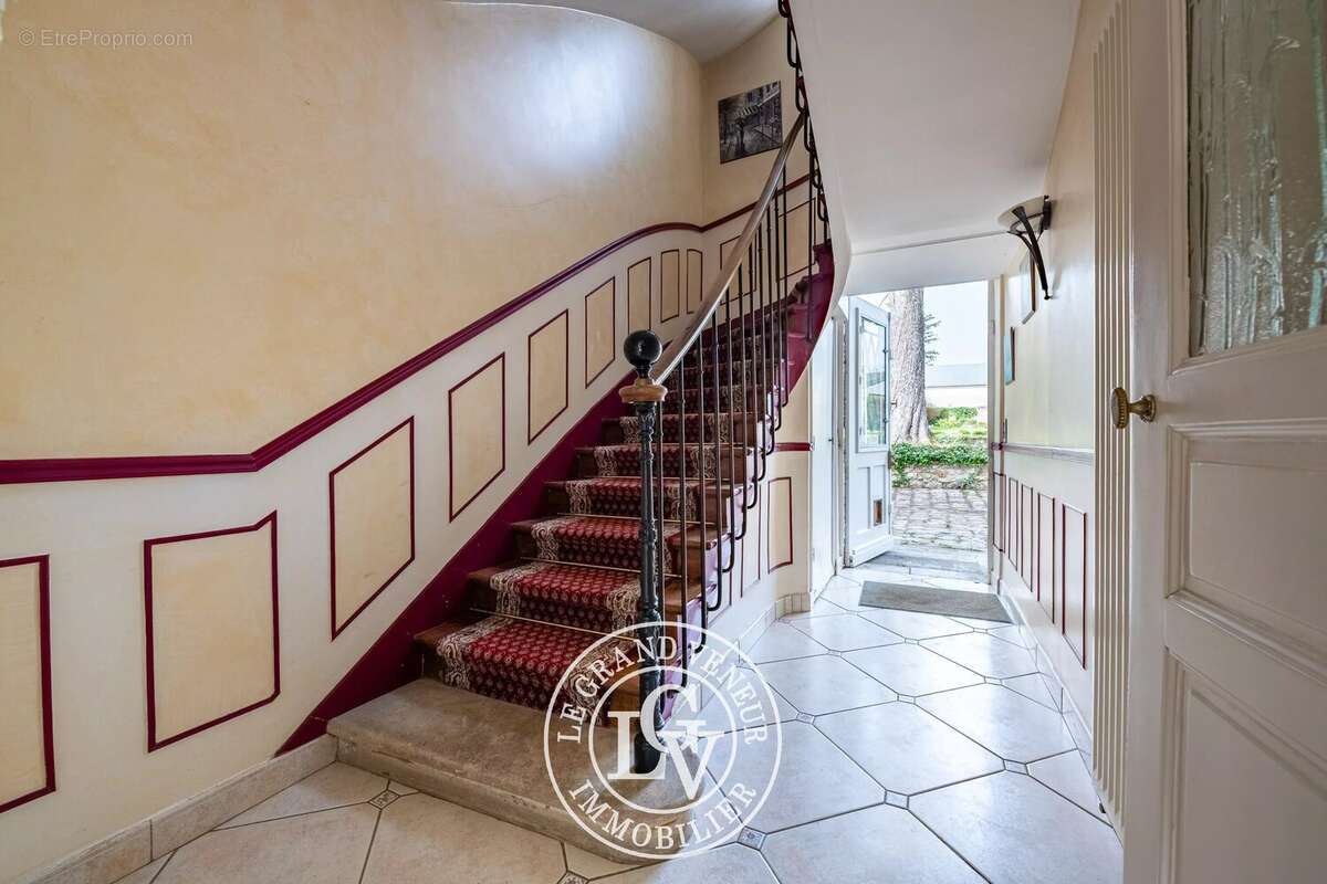 Maison à FONTAINEBLEAU