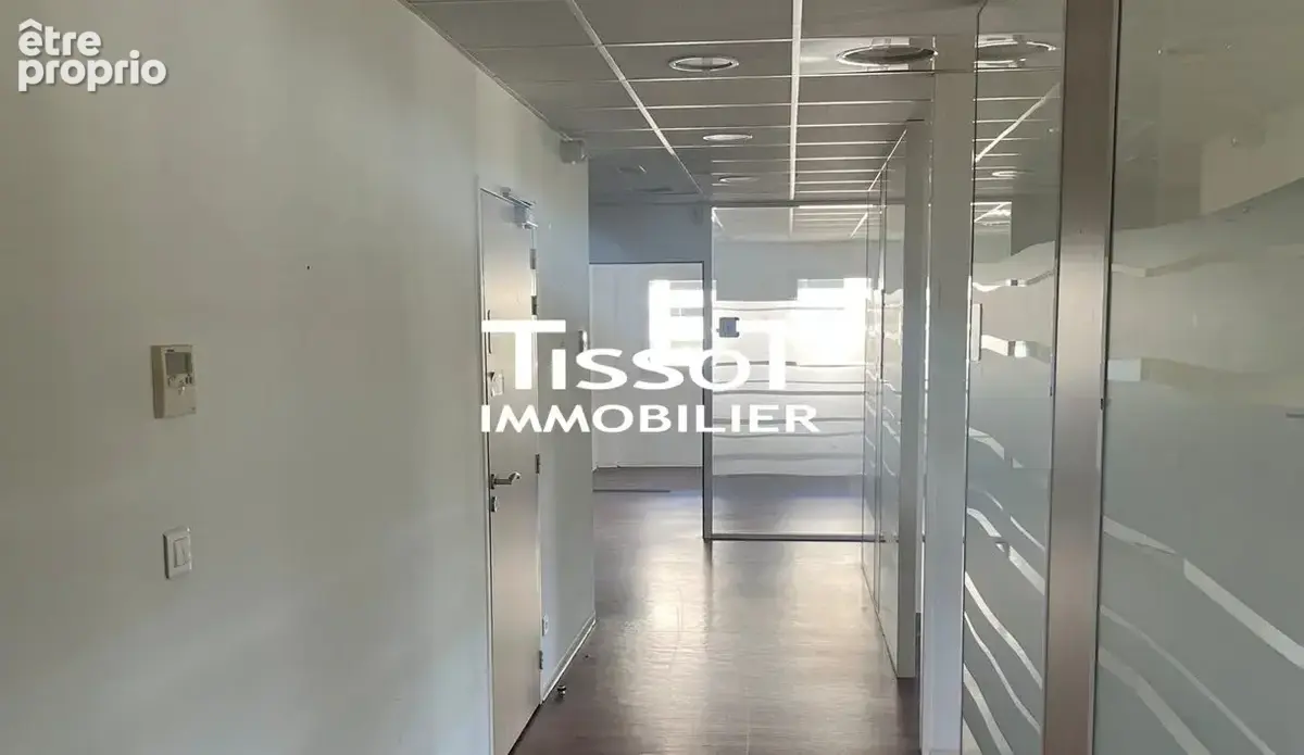 Commerce 748 m² à vendre à Nimes (30000) - photo 8