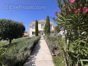 Maison à LES CLAYES-SOUS-BOIS