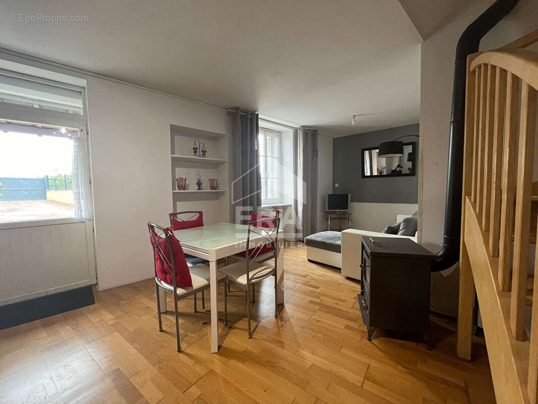 Maison à SAINT-DENIS-D'ORQUES