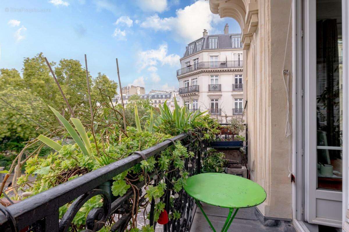 Appartement à PARIS-9E